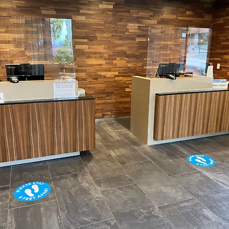 Courtyard By Marriott Seattle Northgate-3